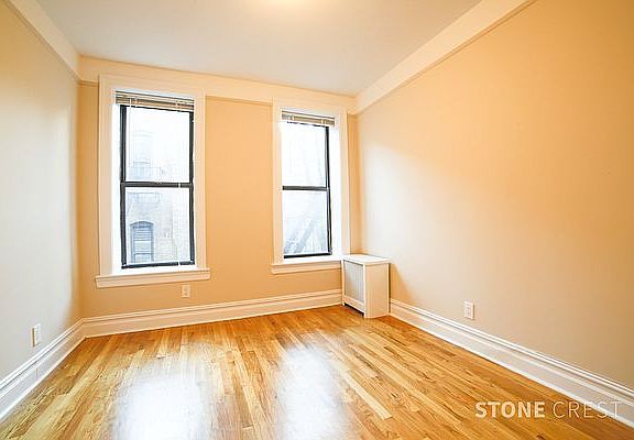 4th image of 521 W 122nd St #2F