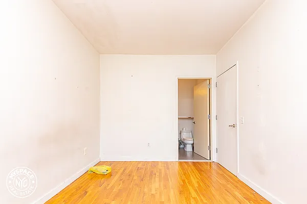 Rented by MySpaceNYC | media 65