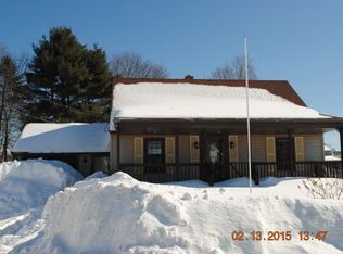 16 Lyons St, Rochester, NH 03867