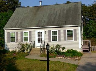 2 Orieley Ct, Wood River Junction, RI 02894