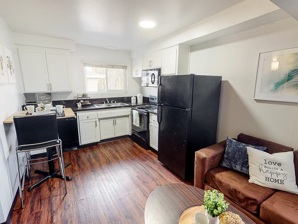 Capri Apartments at Isla Vista