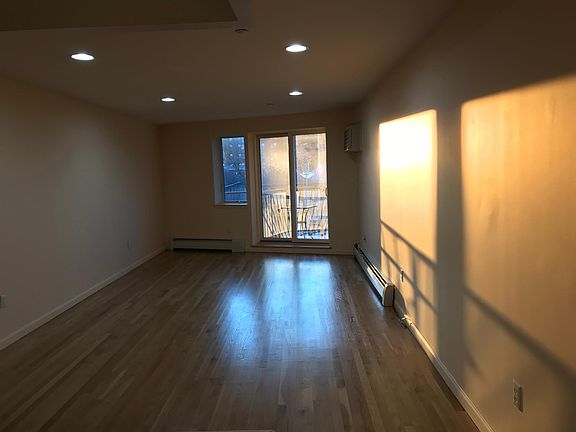 2nd image of 2511 Ocean Ave