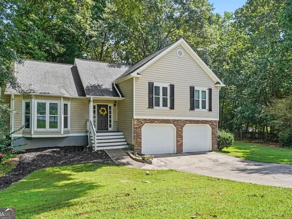 996 Miles Ct, Powder Springs, GA 30127