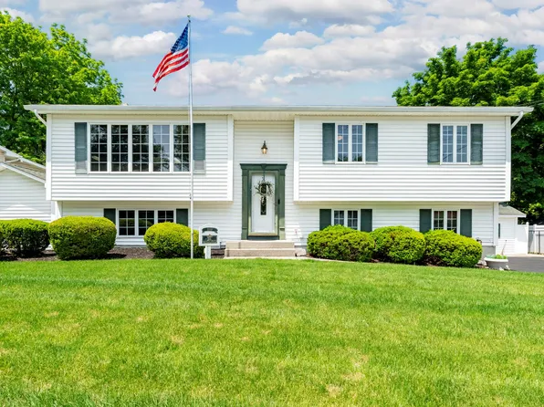 2 A Suffern Lane, Garnerville, NY 10923