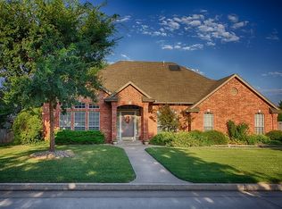4697 W Two Lakes Ave, Norman, OK 73072