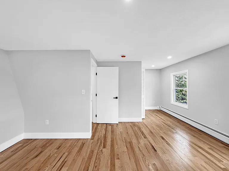 21 Burlington Rd — Photo 19