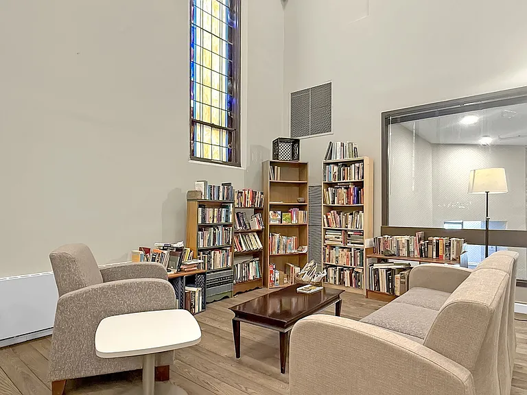 Stonehouse Square Apartments — Photo 6