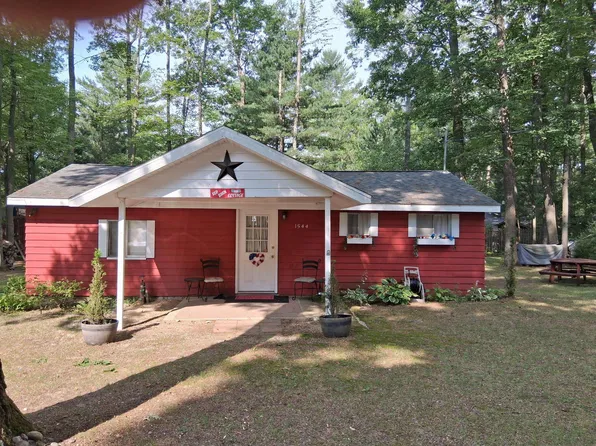 1544 Center St, Harrison, MI 48625