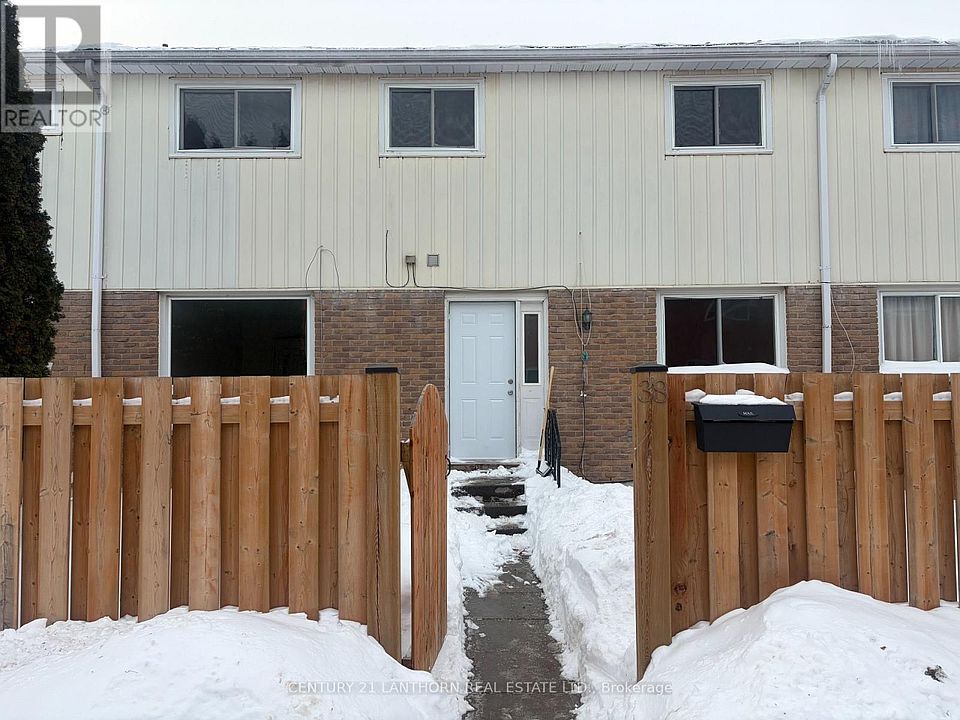 1st image of 19 Tracey Park Dr