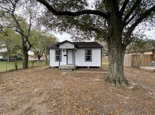 907 N Washington St, El Campo, TX 77437