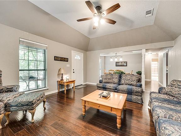 4th image of 1091 Timber Creek Cir