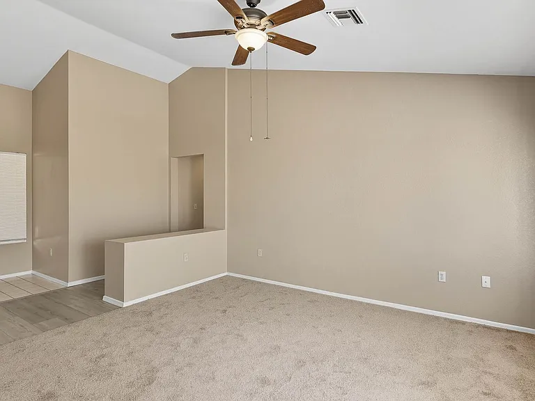 2501 Showcase Dr — Photo 4