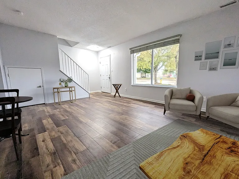 406 E 15th St #406F — Photo 24