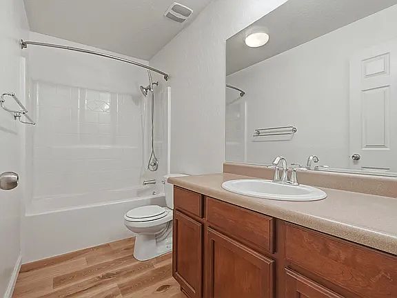 5th image of 4831 W Rialto Ave