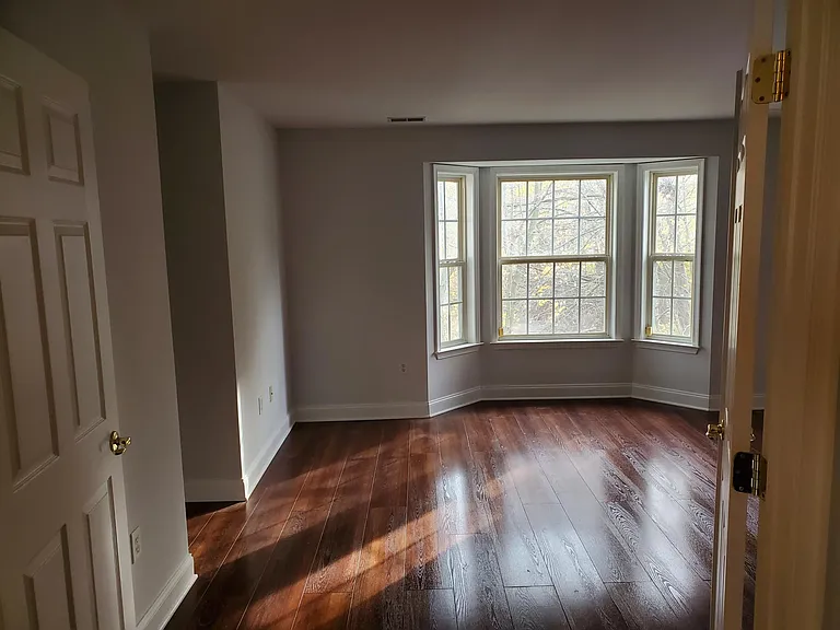 151 Shinnecock Dr — Photo 11