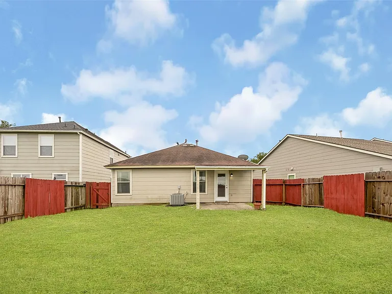 3711 Jewel Point Dr — Photo 18