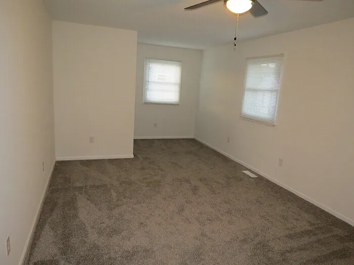 1680 Hillcrest Ave — Photo 9
