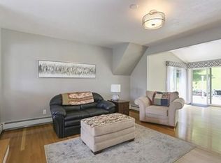 88 W Elm St, Pembroke, MA 02359