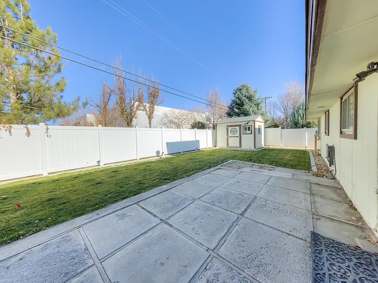 605 Autumn Hills Dr — Photo 9