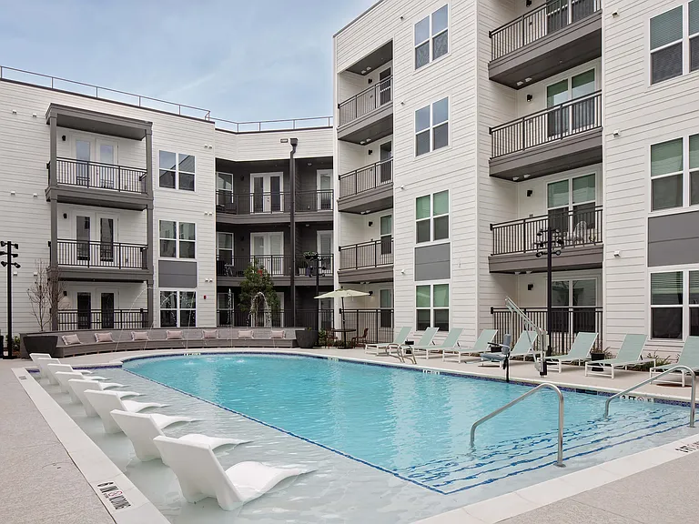 Wayfern Apartments — Photo 22