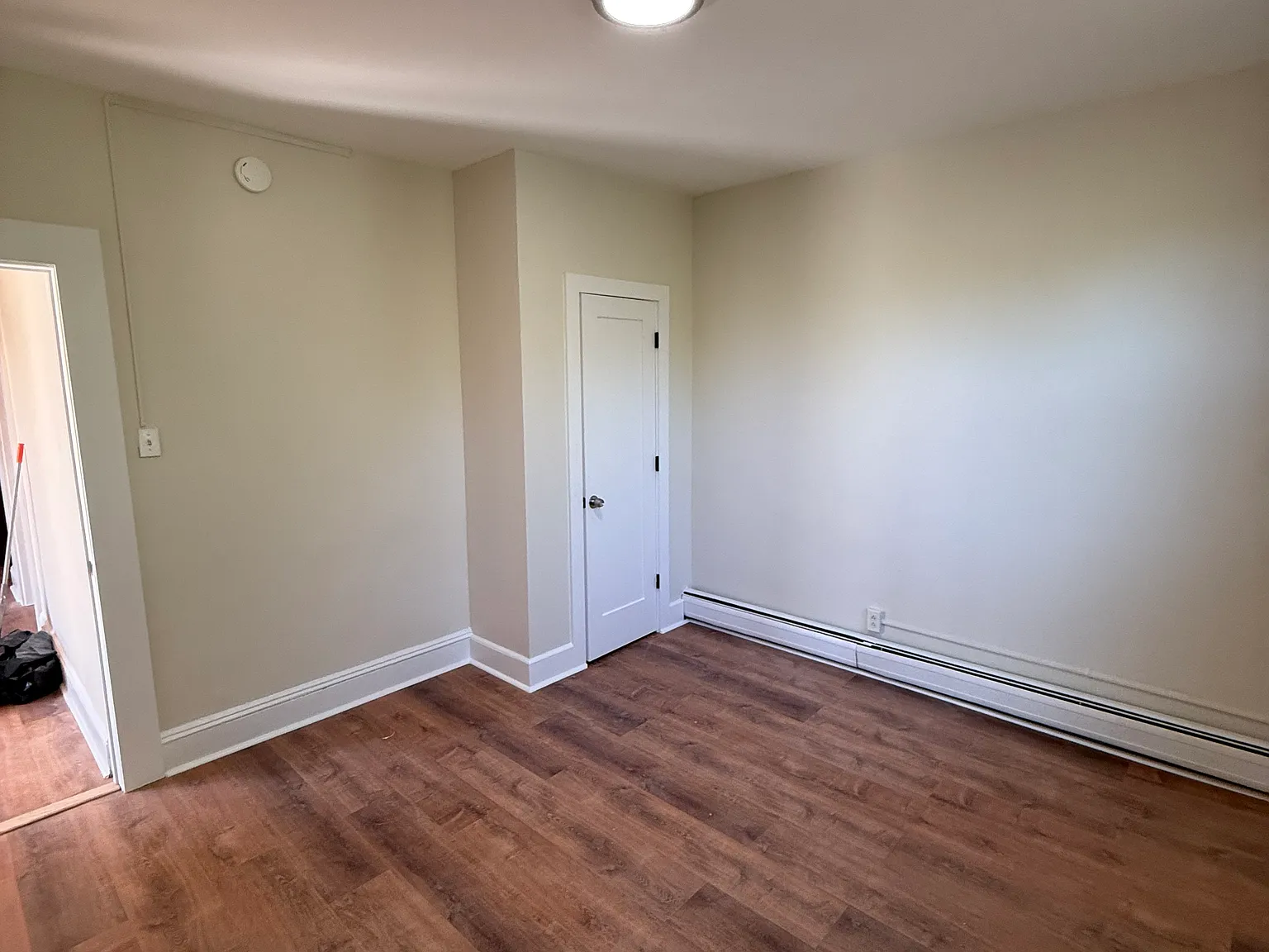 2 bed, 725 sqft, $1,900 — Photo 4