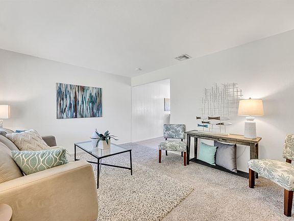 5th image of 8849 La Riviera Dr Unit B