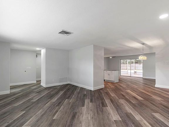 5th image of 11321 Harmony Ct