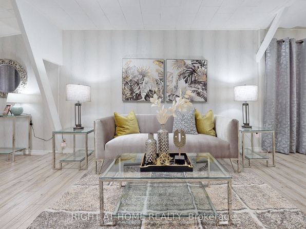33 Morland Rd #2, Toronto, ON M6S 2M7