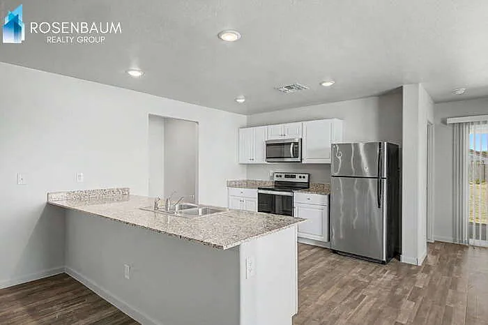 3520 N La Paz Dr — Photo 7