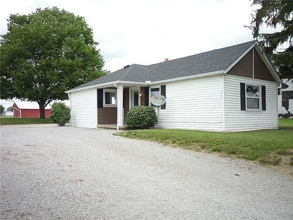 2nd image of 4905 E Us Highway 36