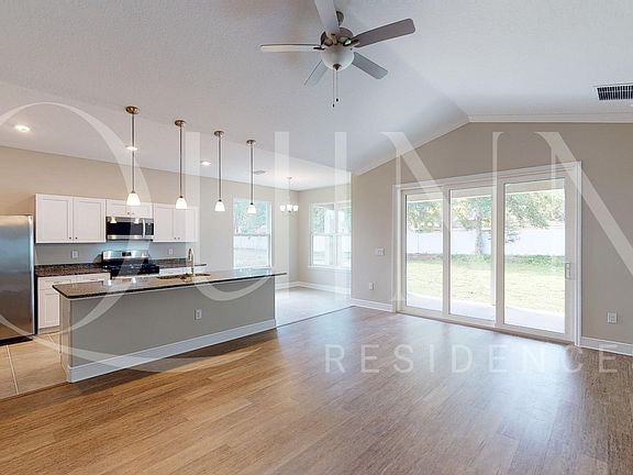 5th image of 54 Eleven Oaks Cir