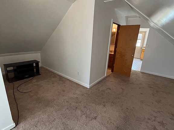 4th image of 168 Market St Unit 3