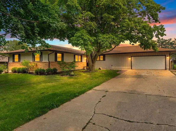 6379 Hallen Ave, Belvidere, IL 61008