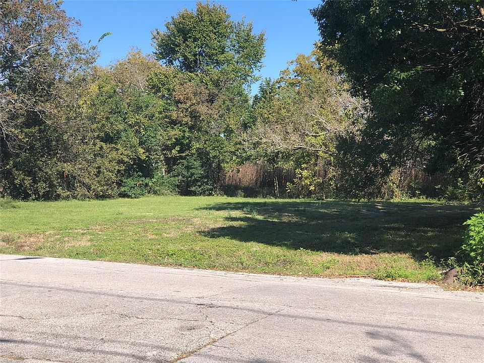2nd image of 3639 Rebecca St