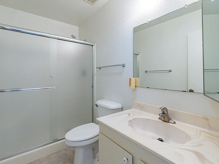 6413 S College Ave — Photo 9