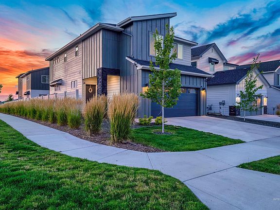 2nd image of 2129 S Saltbrush Way