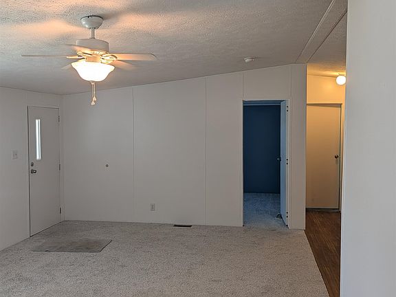 3rd image of 528 Folly Estates Dr.