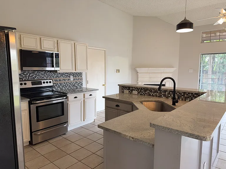 9701 Concord Dr — Photo 3
