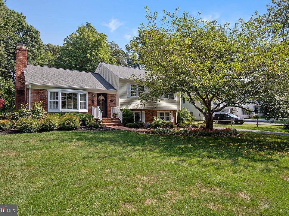 1st image of 4324 Tarpon Ln