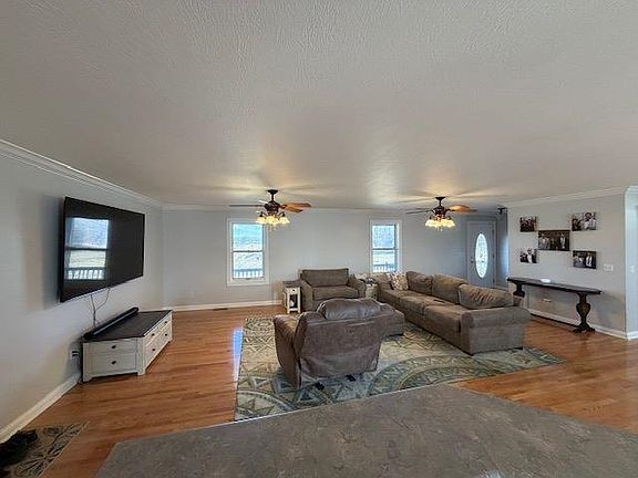 5th image of 433 Old Glasgow Rd