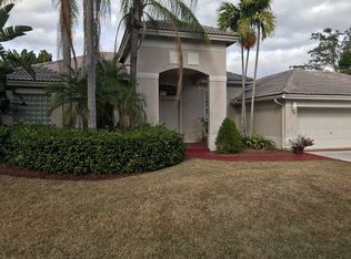 13725 Carlton Dr, Davie, FL 33330