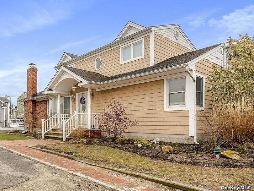 802 S 8th Street, Lindenhurst, NY 11757 Zillow