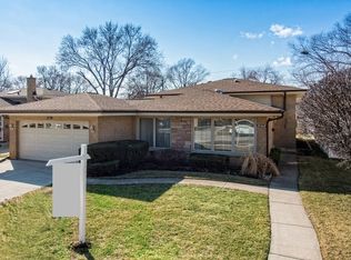 2048 Webster Ln, Des Plaines, IL 60018