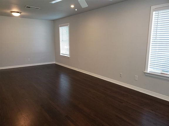 5th image of 6202 Gaston Ave APT 6A