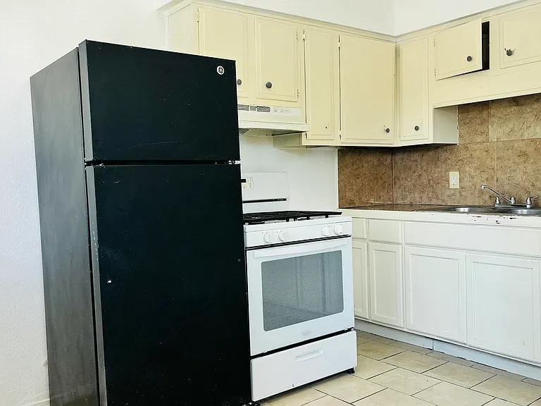8200 Copper Ave NE #A — Photo 6