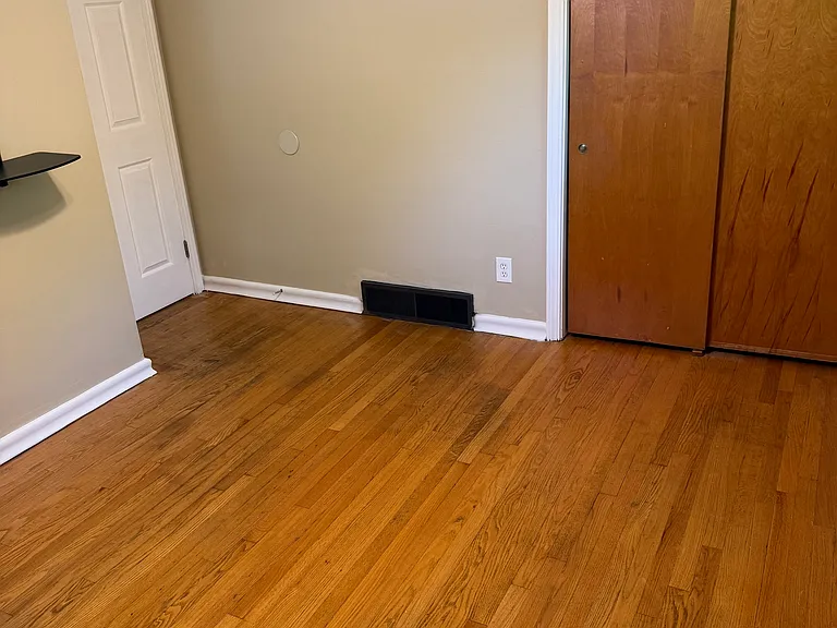 5400 Saint Gabriel Ln — Photo 11