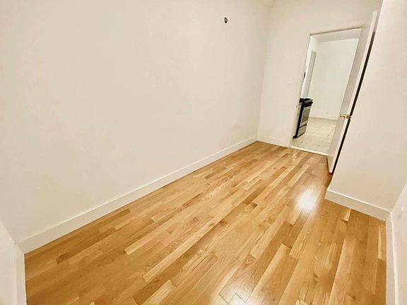 5th image of 30-42 30th St #3C