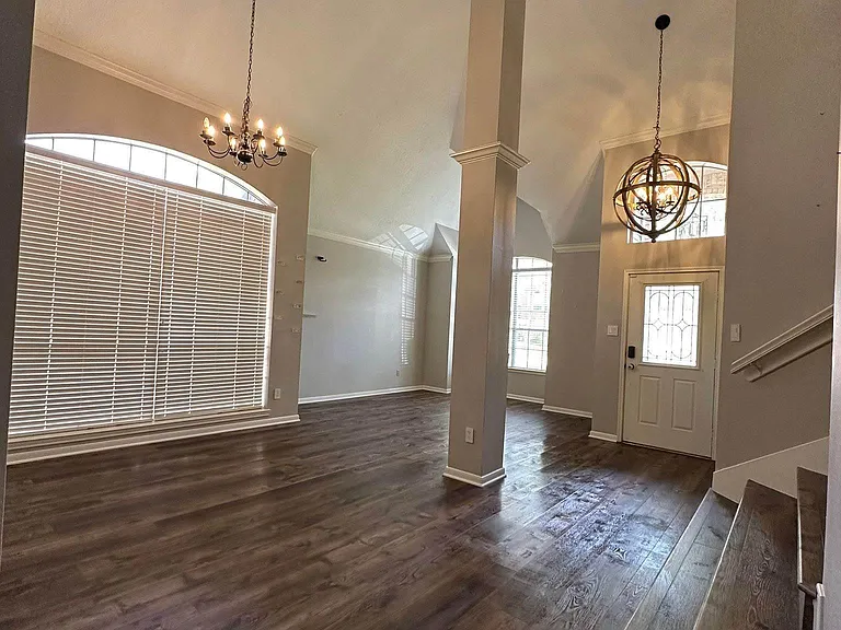 4907 Greenriver Valley Dr — Photo 4