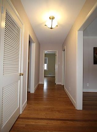 3rd image of 3154 Darnley Dr