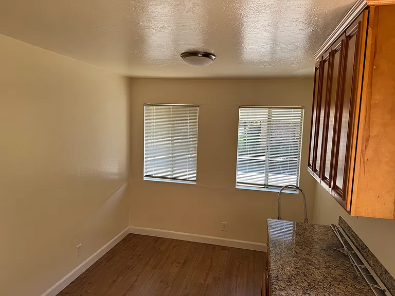 1178 Walker Ave #1 — Photo 2